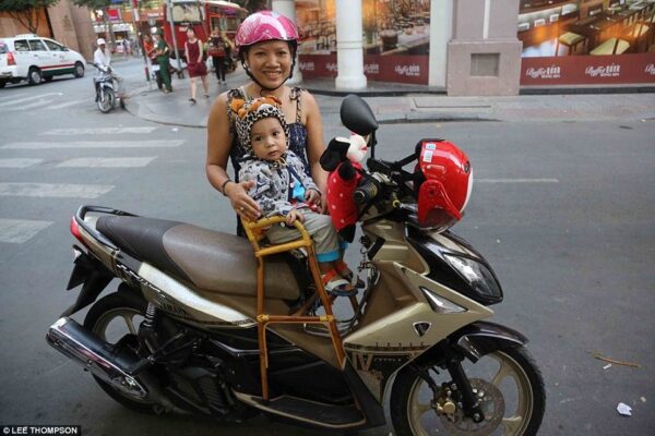 Ghế mây dùng cho xe máy tay ga