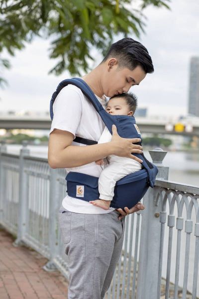 Địu em bé Ergobaby