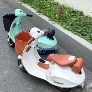 Xe May Dien Vespa Tre Em Co Gio W03 10